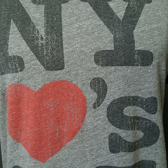 Local Celebrity NY ❤'s Me Unisex T-shirt sz. M - Picture 6 of 6